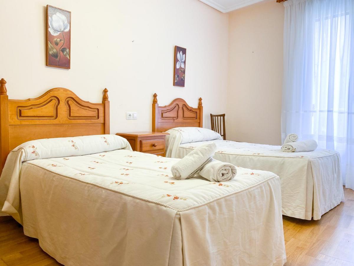 Vivienda Turistica Los Leones ベルランガ・デ・ドゥエロ エクステリア 写真